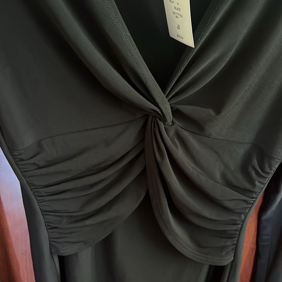 Tops - Picture 4 of 4